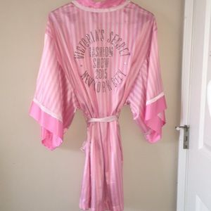 Victoria’s Secret Fashion Show 2018 NYC Robe